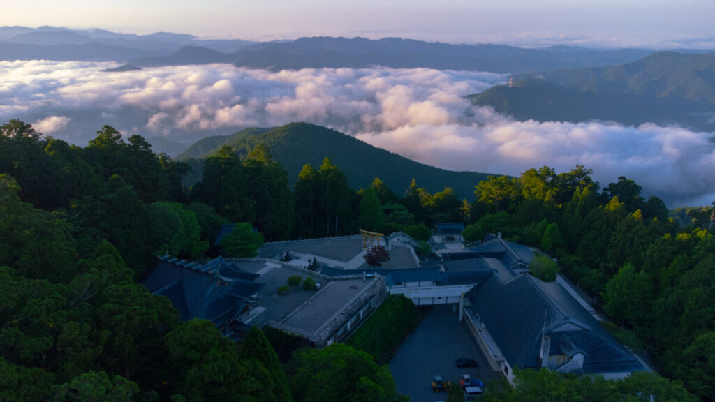 神秘的な空間：秋葉山本宮秋葉神社　浜松で“見る・知る・祈る”物語